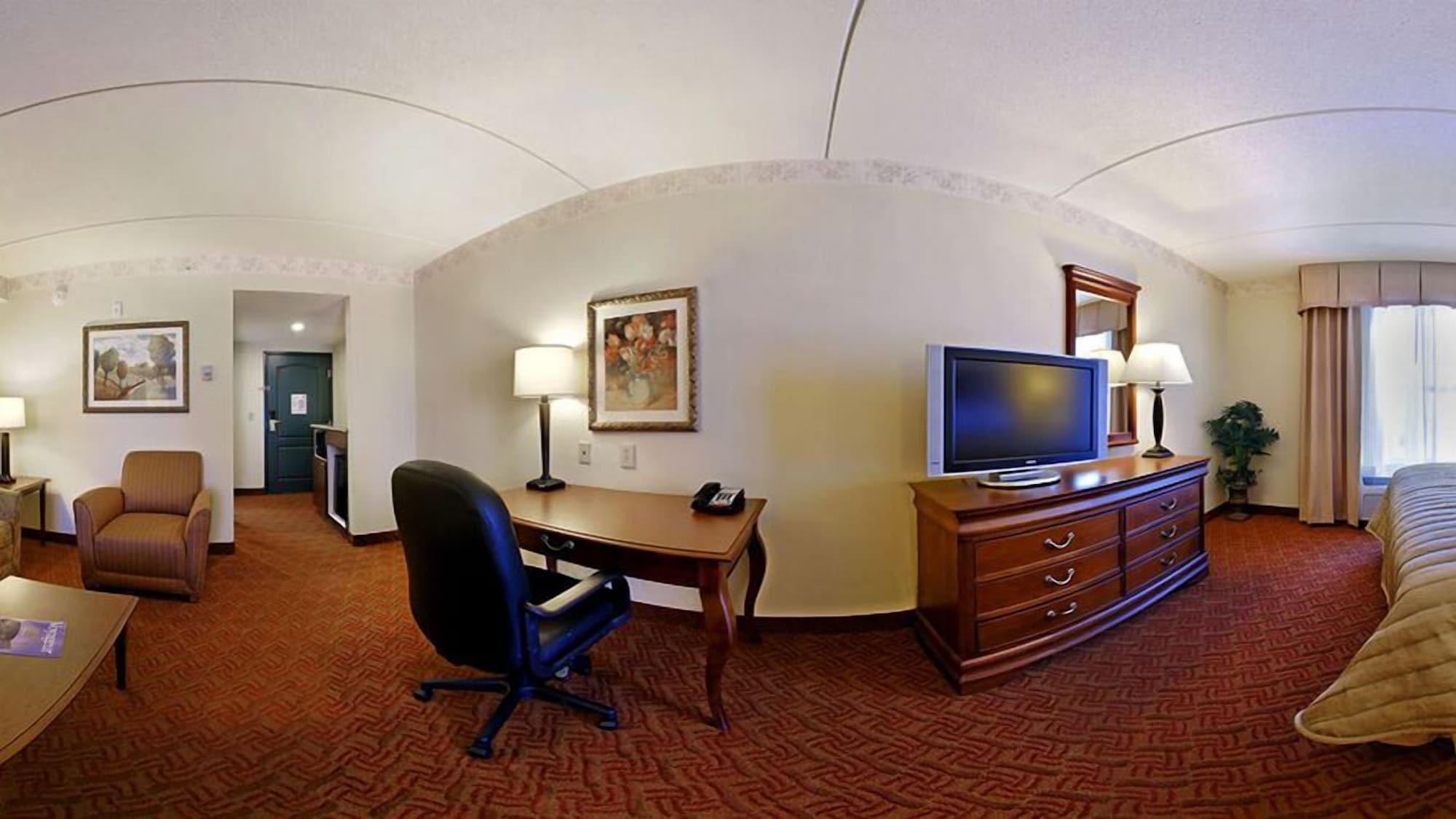 Spark By Hilton Hotel 3*