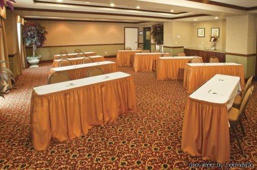 Spark By Hilton Hotel 3*