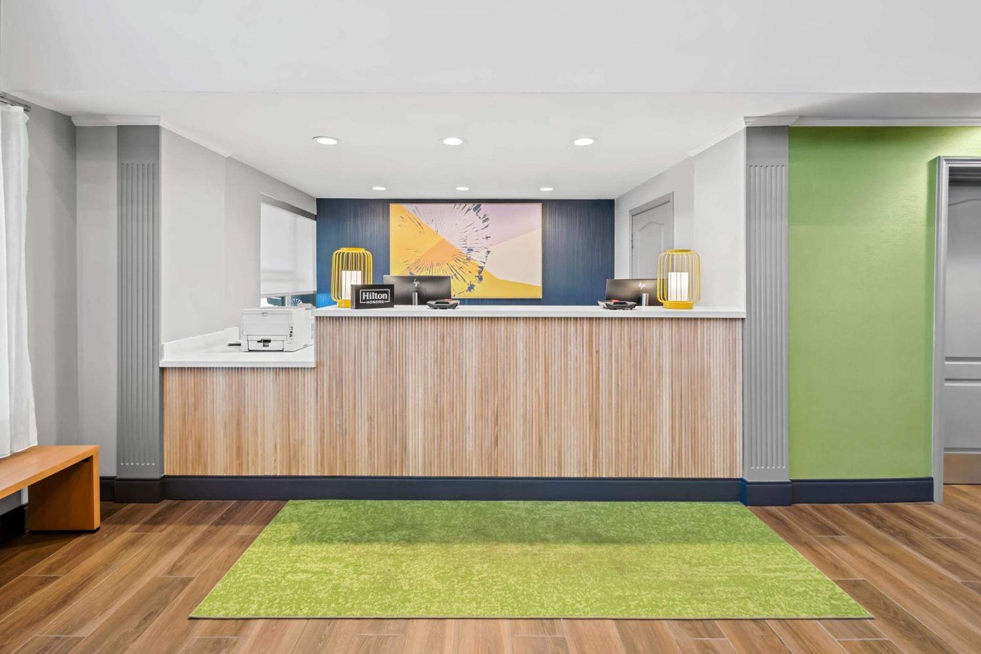 Hotel Spark By Hilton Woodbridge